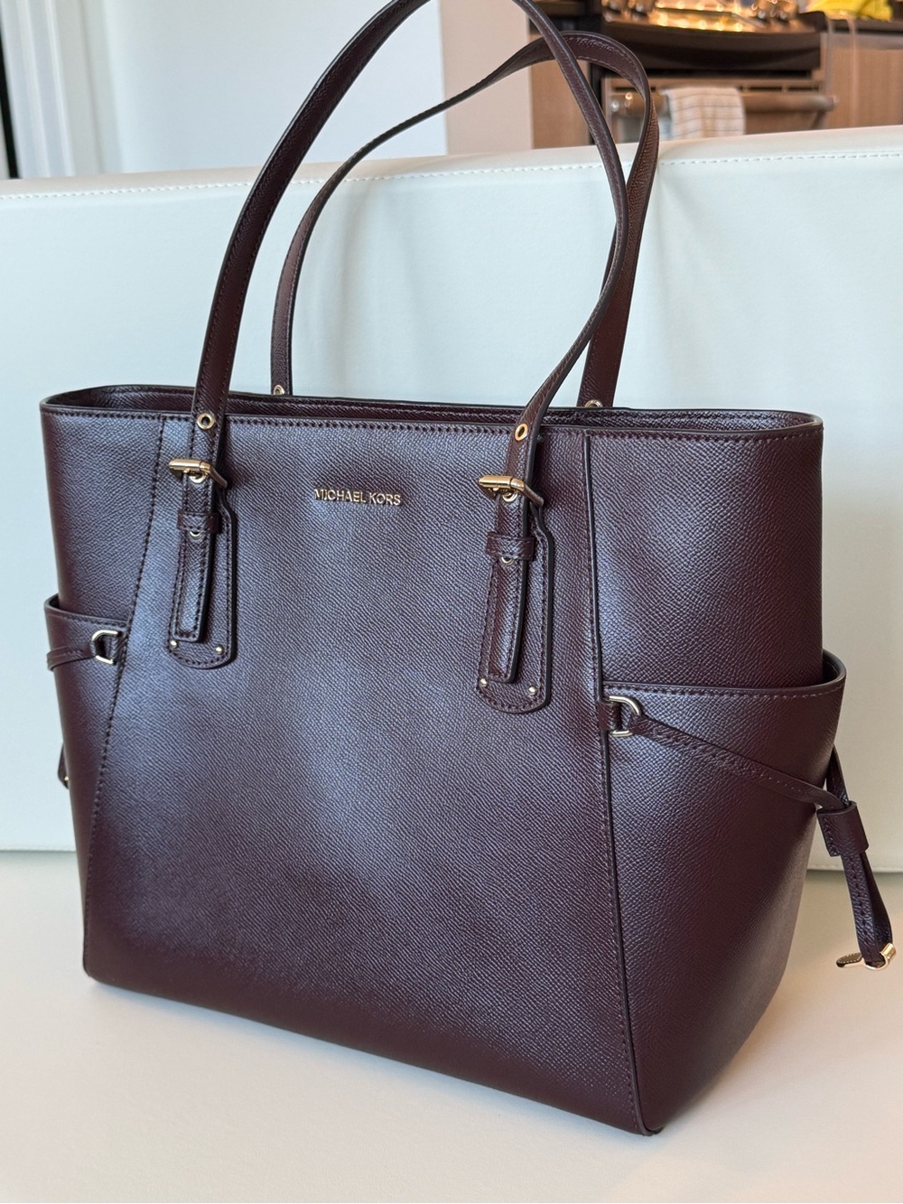 Authentic Michael Kors Voyager Small Crossgrain Leather Tote Bag